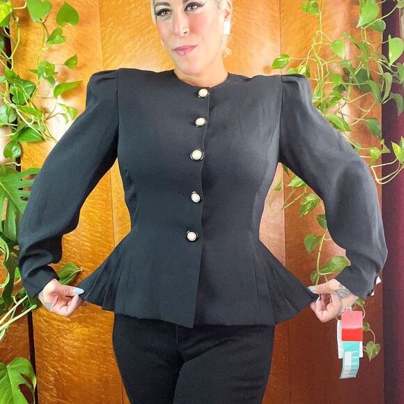Jackets & Blazers - NWT LESLIE FAY 1990’s 90s Vintage Black Crepe Box Pleat Peplum Suit Jacket 12